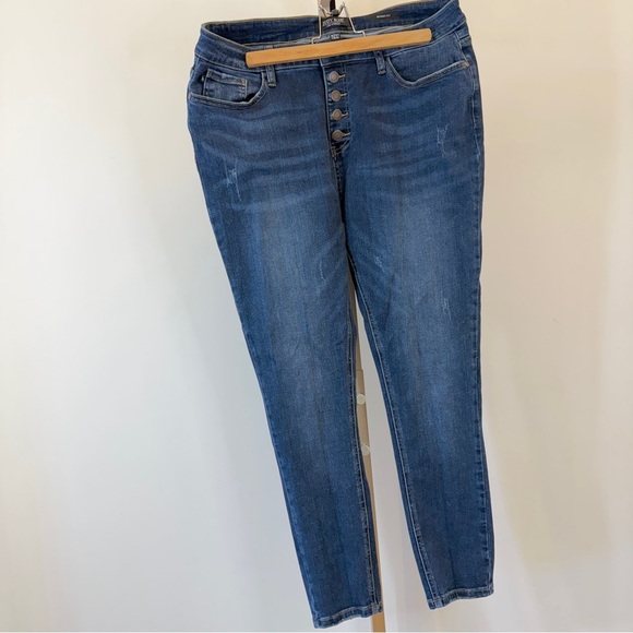 Judy Blue Women's Skinny Jeans Size 15/32 Medium Wash Blue Denim Button Front - Picture 15 of 16